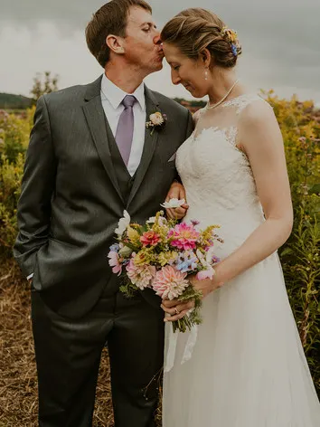 addison-tiny-backyard-wedding-41_websize.jpg